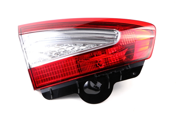 Lampa tył Mondeo Mk4 kombi od 2010r. wewnętrzna lewa 1764010